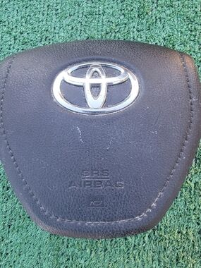 2014-2019 Toyota Corolla Black Steering Wheel Airbag Cover with Chrome Logo